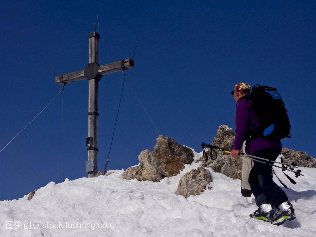 hike,go hiking,ramble,上升,rise,攀登,climb,