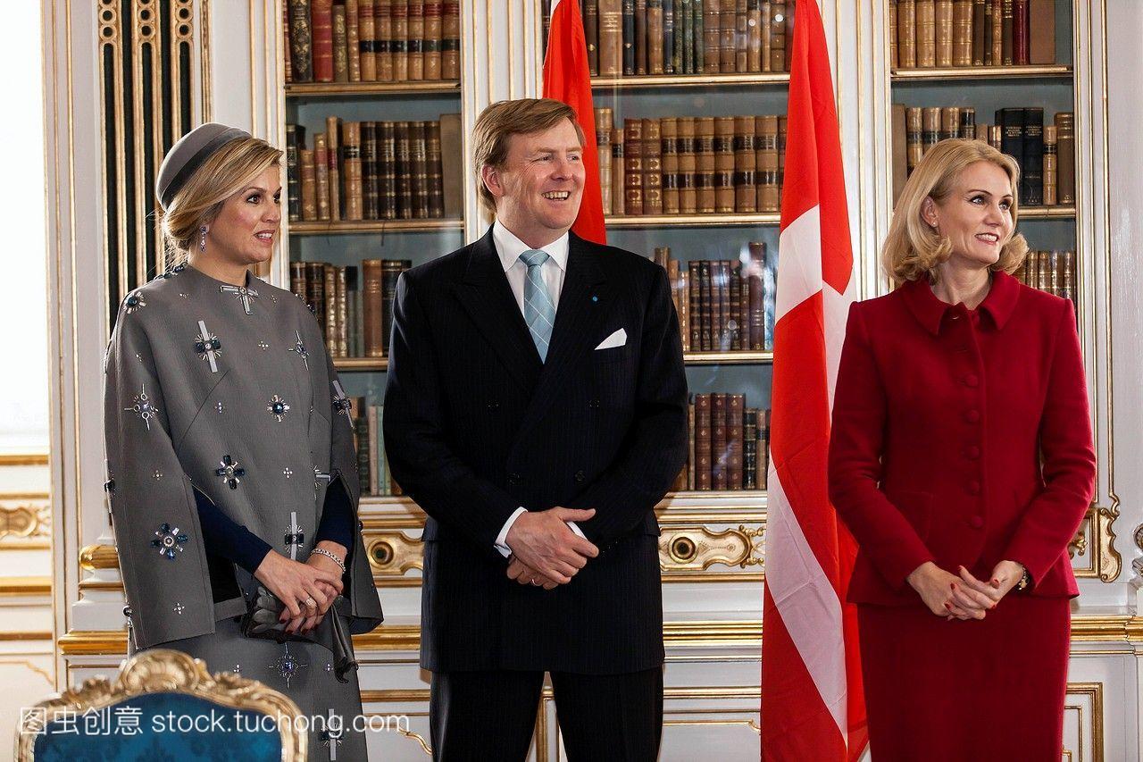 荷兰国王威廉·亚历山大和王后马克西姆在总理
