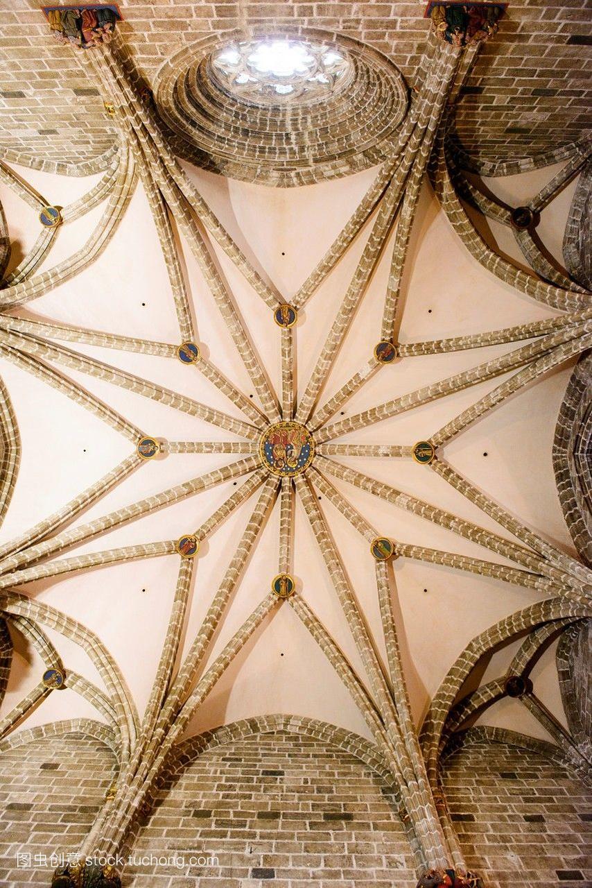 西班牙瓦伦西亚大教堂圣杯教堂的cupula