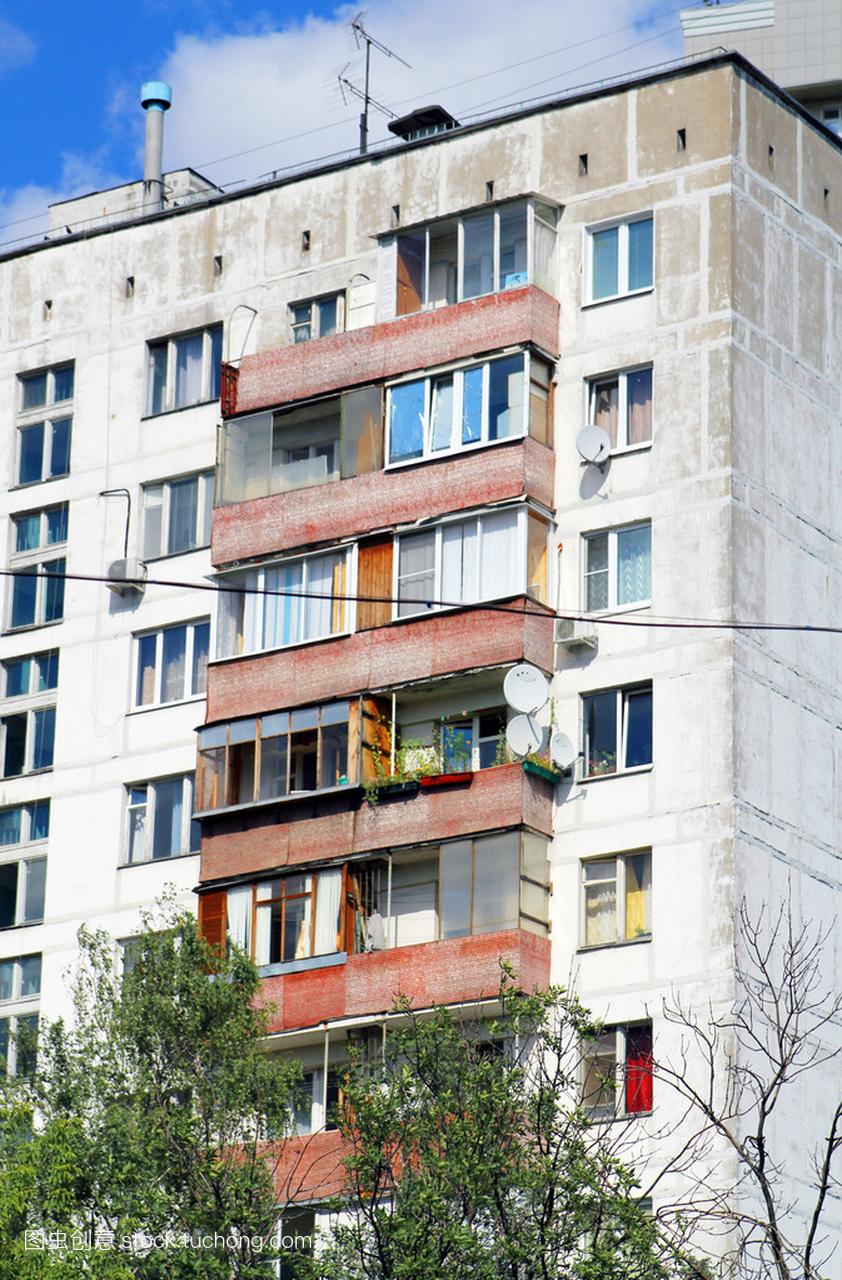 在俄罗斯的工业化的公寓楼
