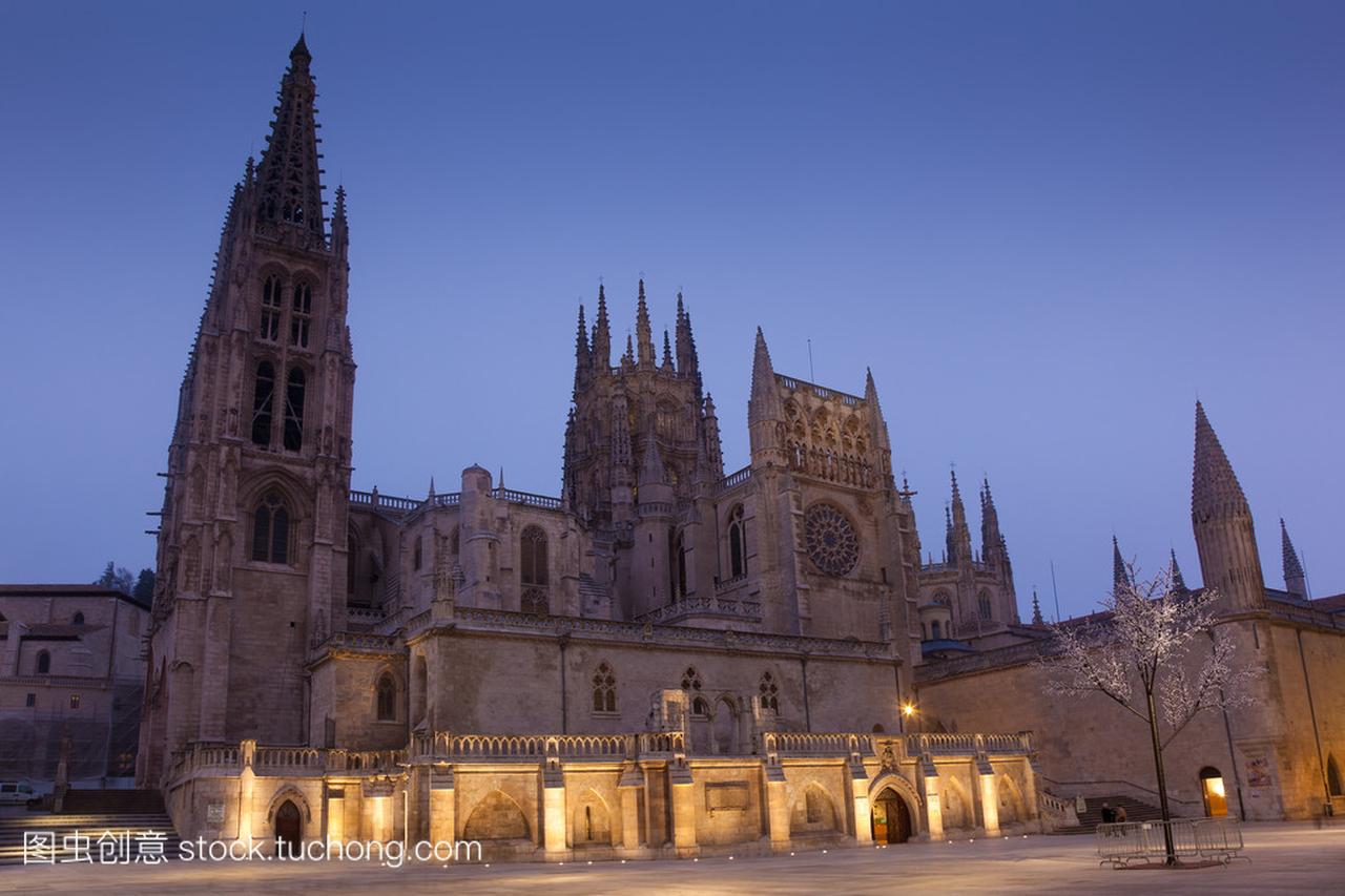 黄昏中的萨拉曼卡,卡斯蒂亚大教堂 y leon、 西班牙