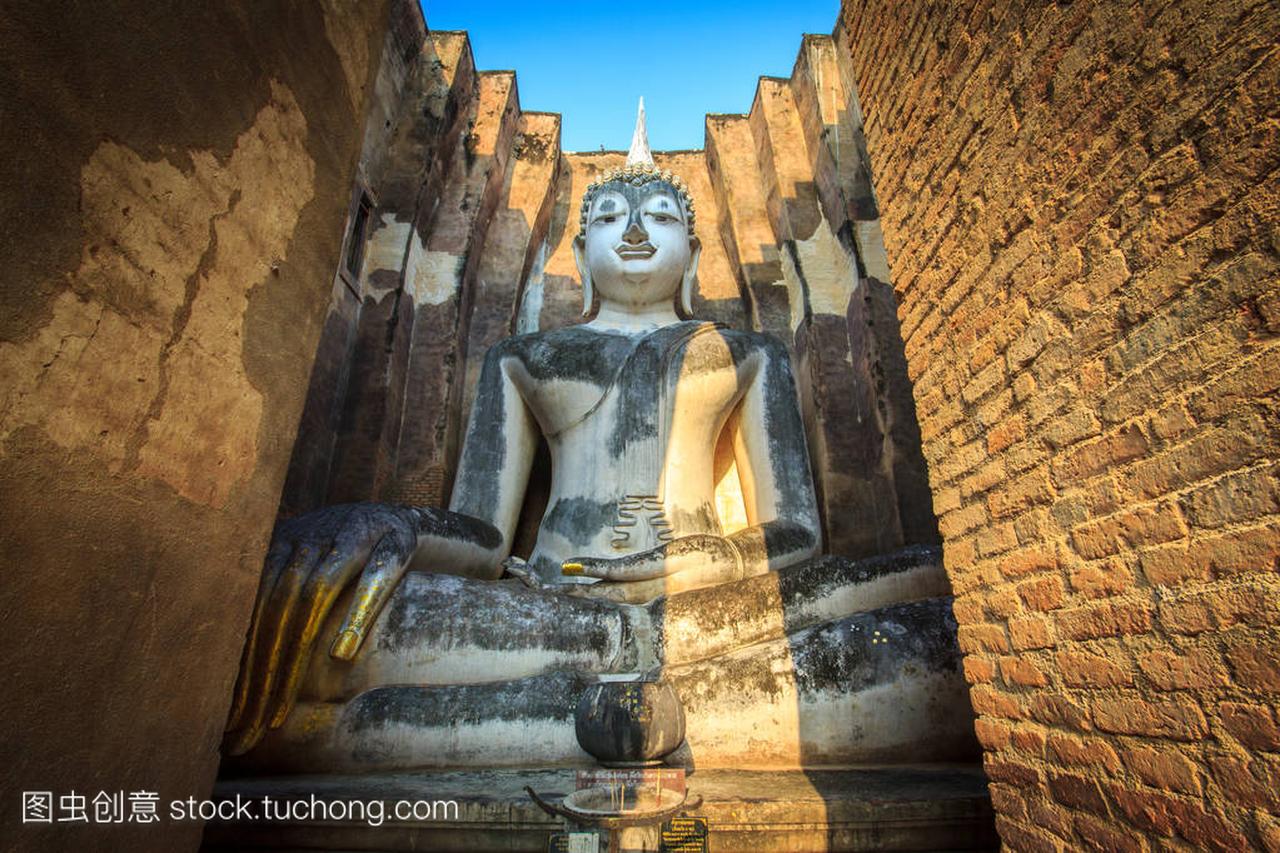 古代佛像。泰国素可泰省素可泰历史公园