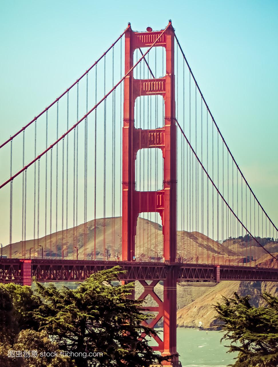 金门大桥在葡萄酒-San Francisco Ca