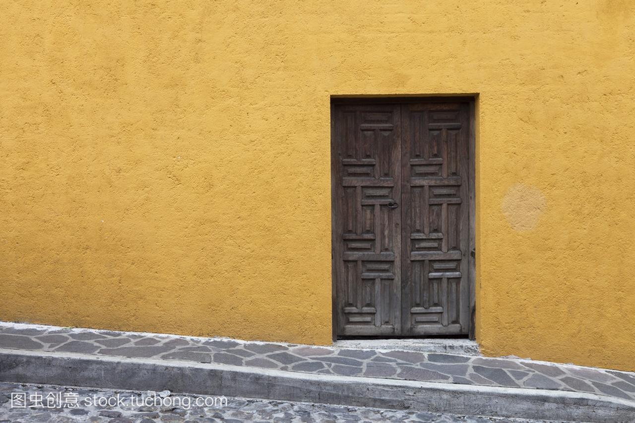 墨西哥墙和门