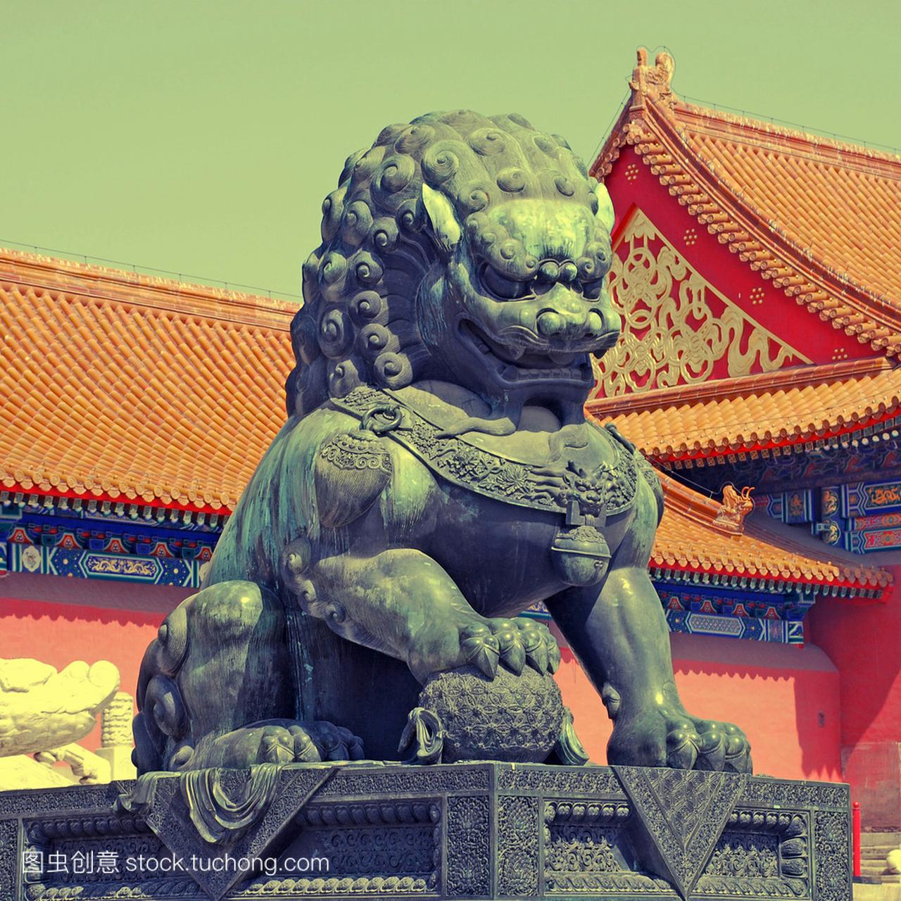 青铜狮子-详细的紫禁城在北京,中国