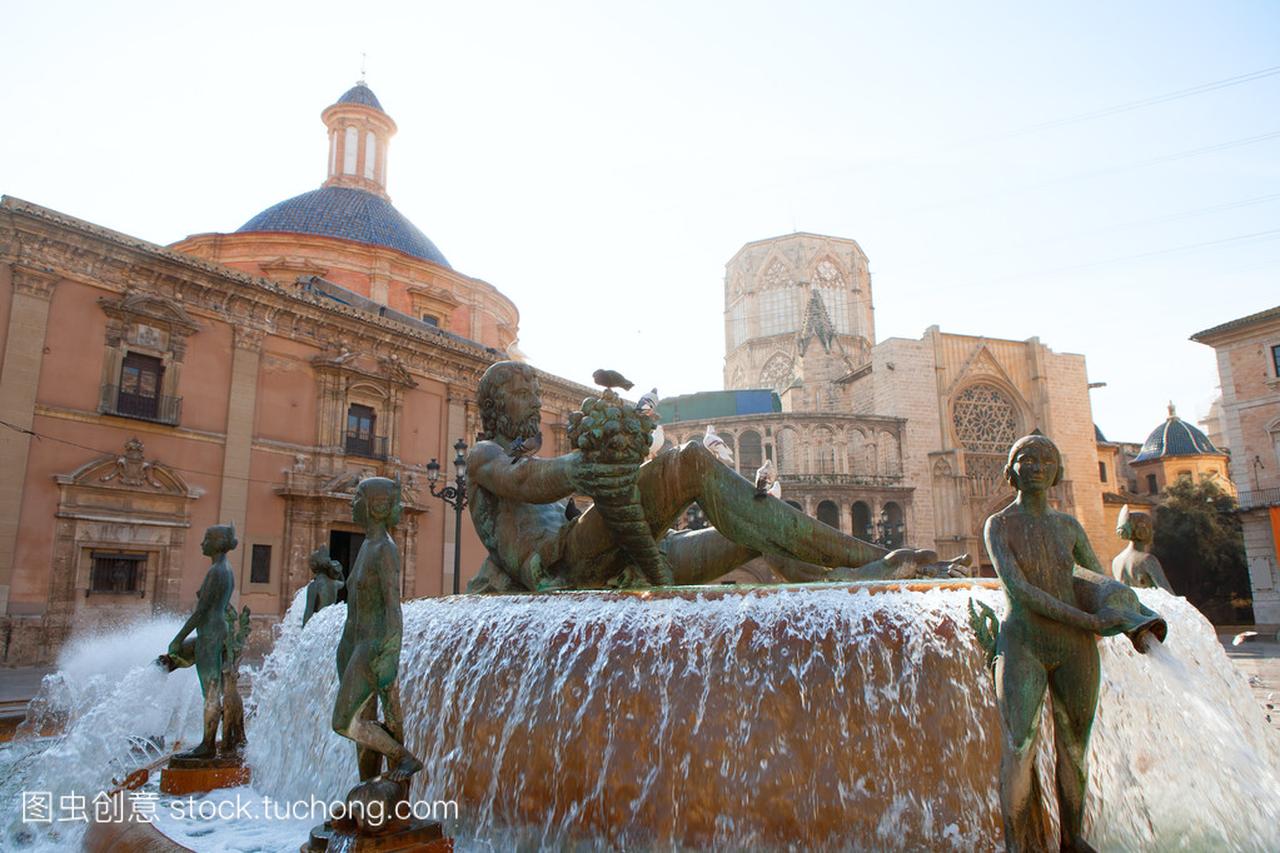瓦伦西亚广场 de la 圣女 neptuno 大道喷泉和大