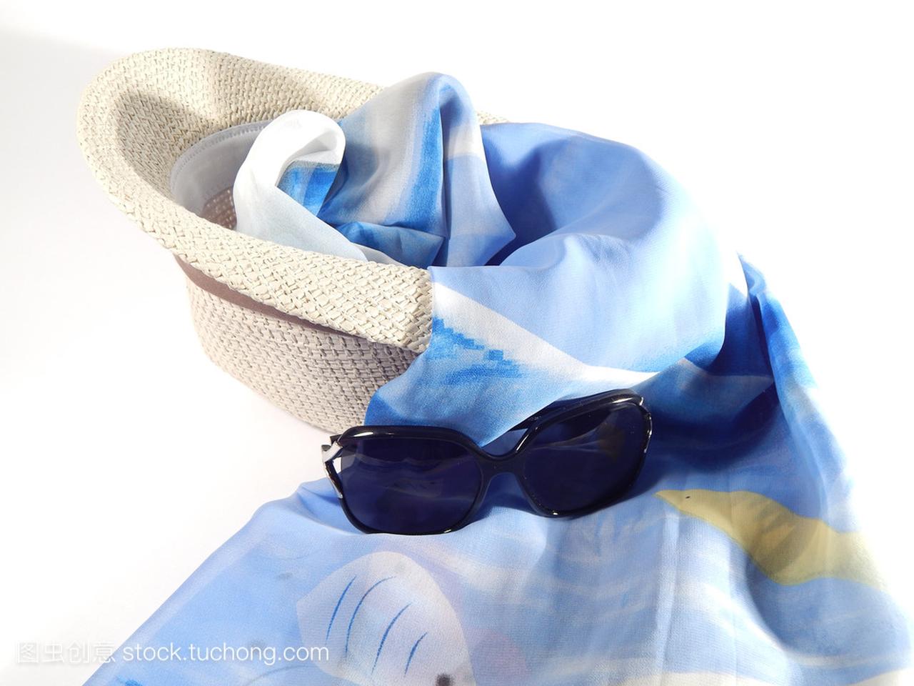 上海滩、 夏天帽子、 太阳镜和布裙