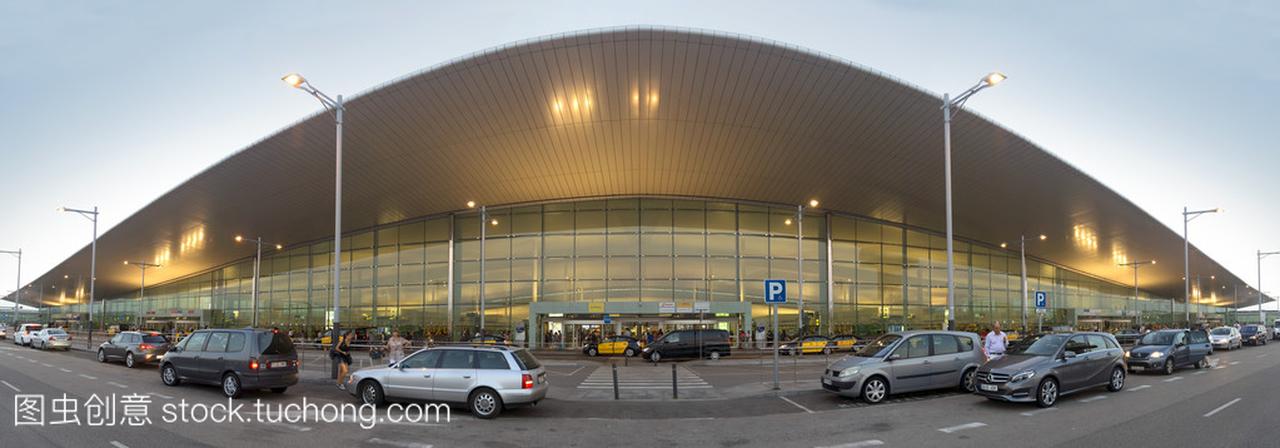终端的 T1 的 El Prat-巴塞罗那机场