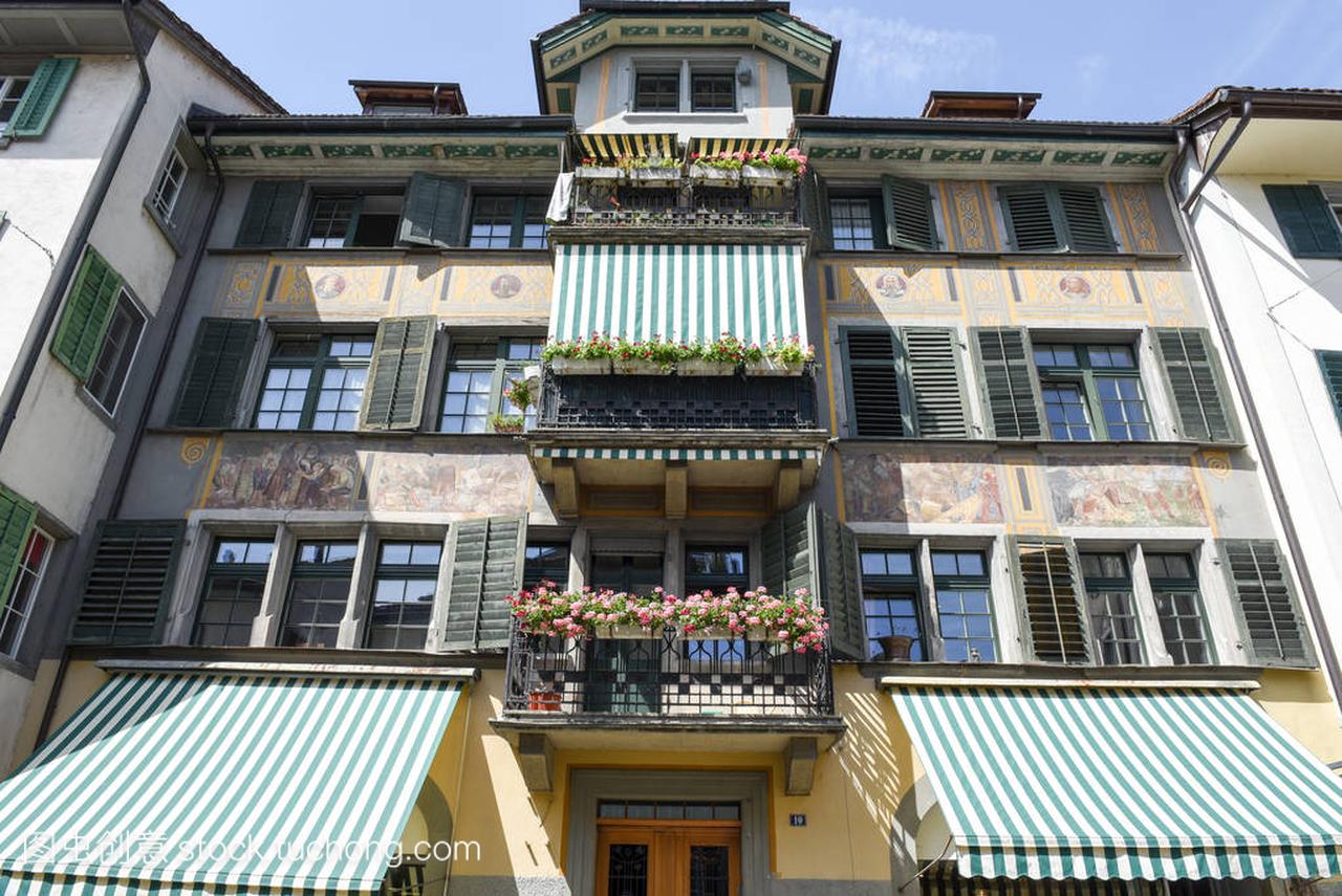 画在瑞士 Rapperswil 的房子