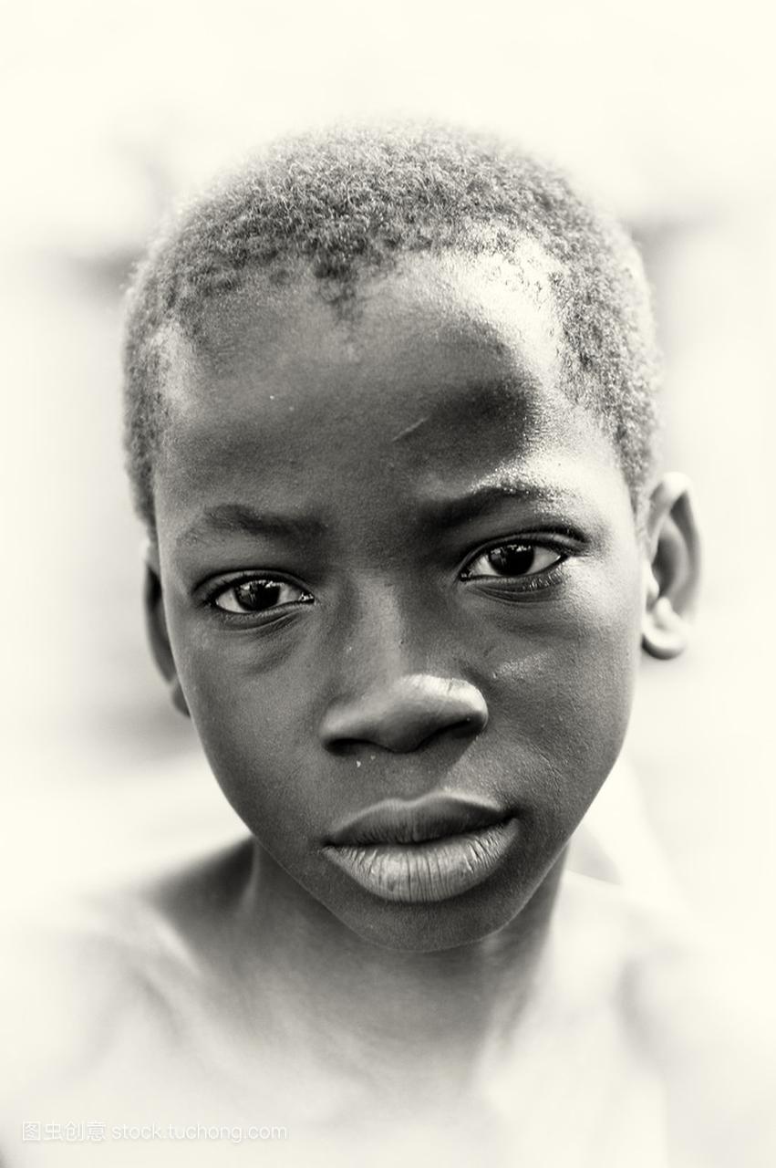 加纳帅哥的一幅肖像