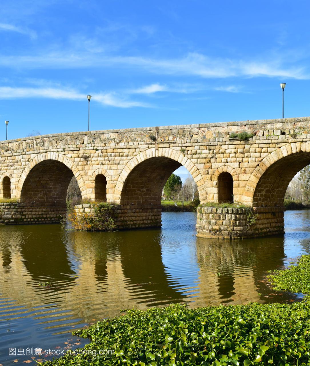 在西班牙梅里达举行的罗马桥桥