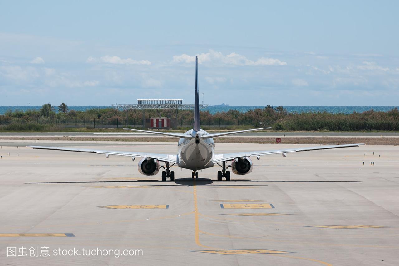 飞机准备在巴塞罗那机场离境