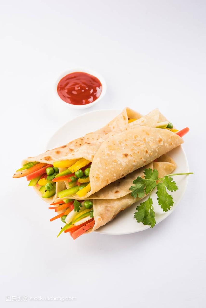 印度流行的零食叫蔬菜春卷或蔬菜永邦用蔬菜包