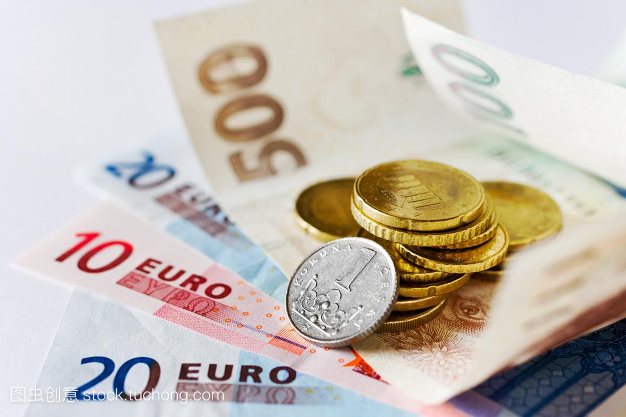 捷克的钱和欧元钞票 - - 欧洲联盟和捷克的阴谋
