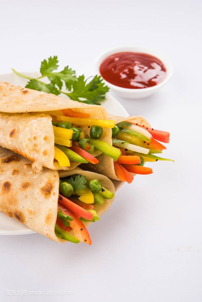 印度流行的零食叫蔬菜春卷或蔬菜永邦用蔬菜包