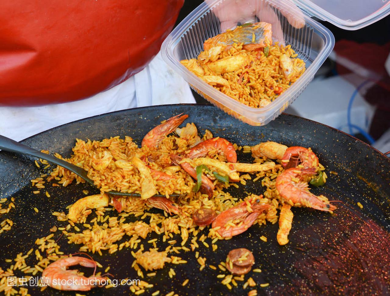 西班牙海鲜饭在市场国家西班牙餐