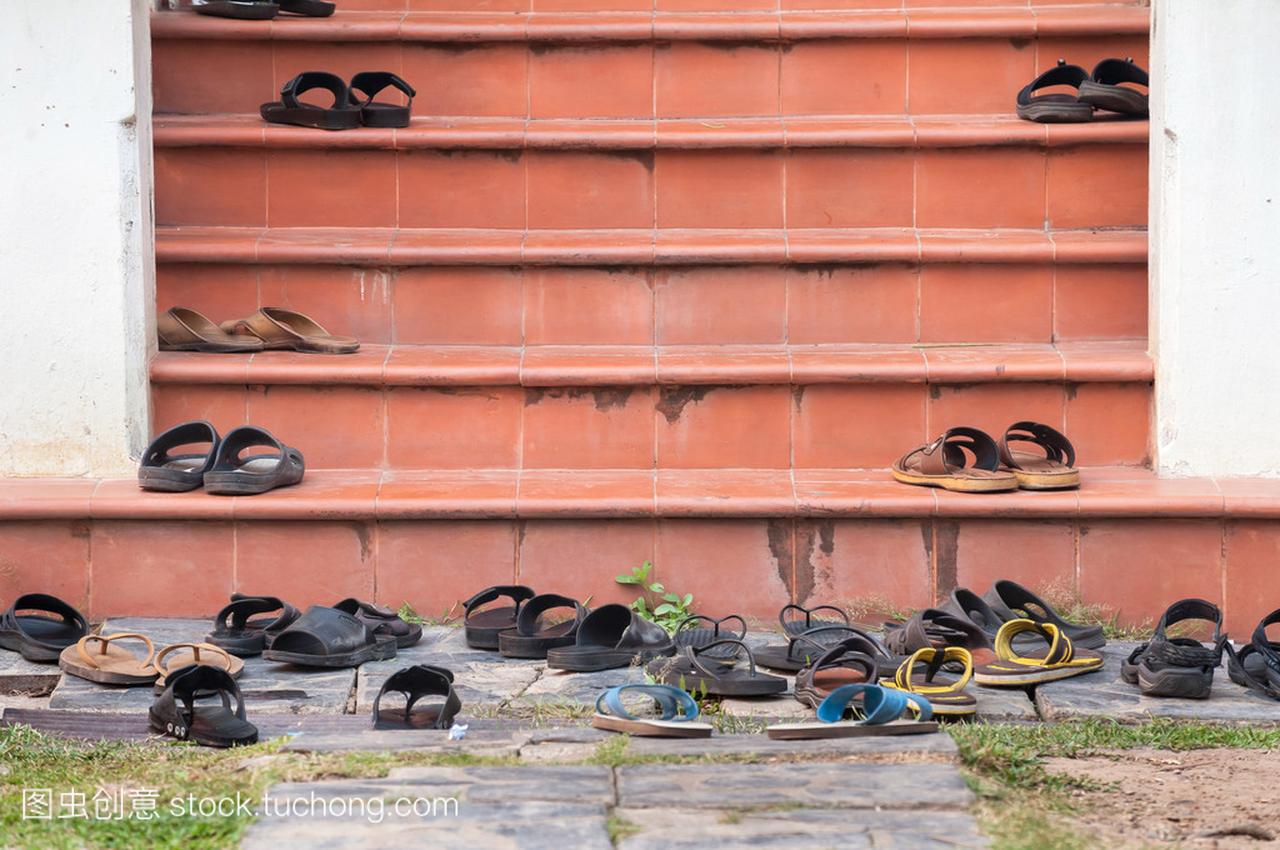 上寺步骤,泰国的鞋子