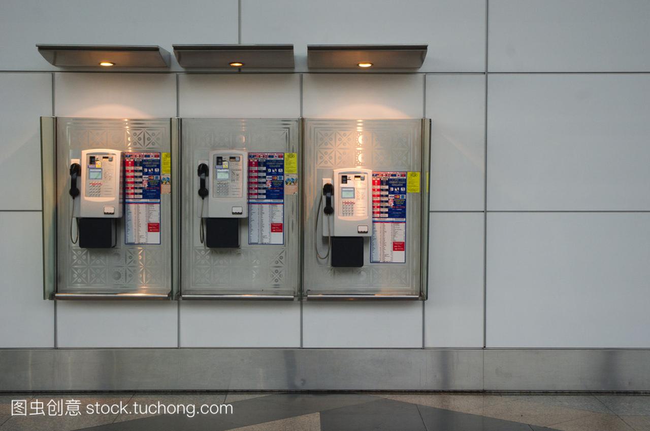 在吉隆坡国际机场公共电话