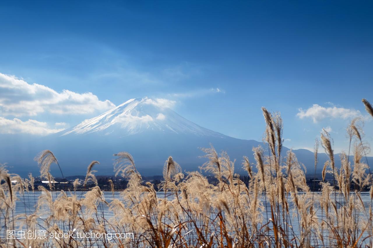背景与富士山河口湖周围美丽的地方