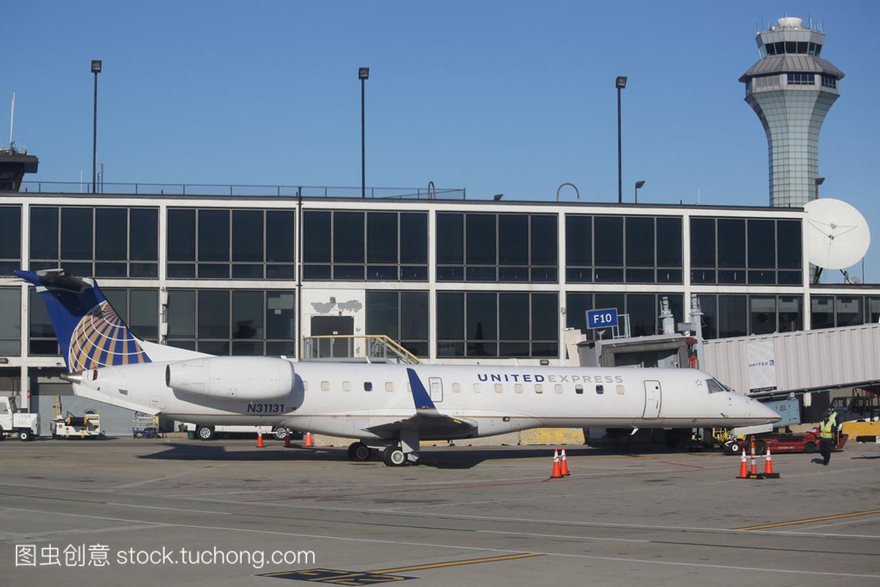 美国表达巴西航空工业公司在芝加哥奥黑尔国际