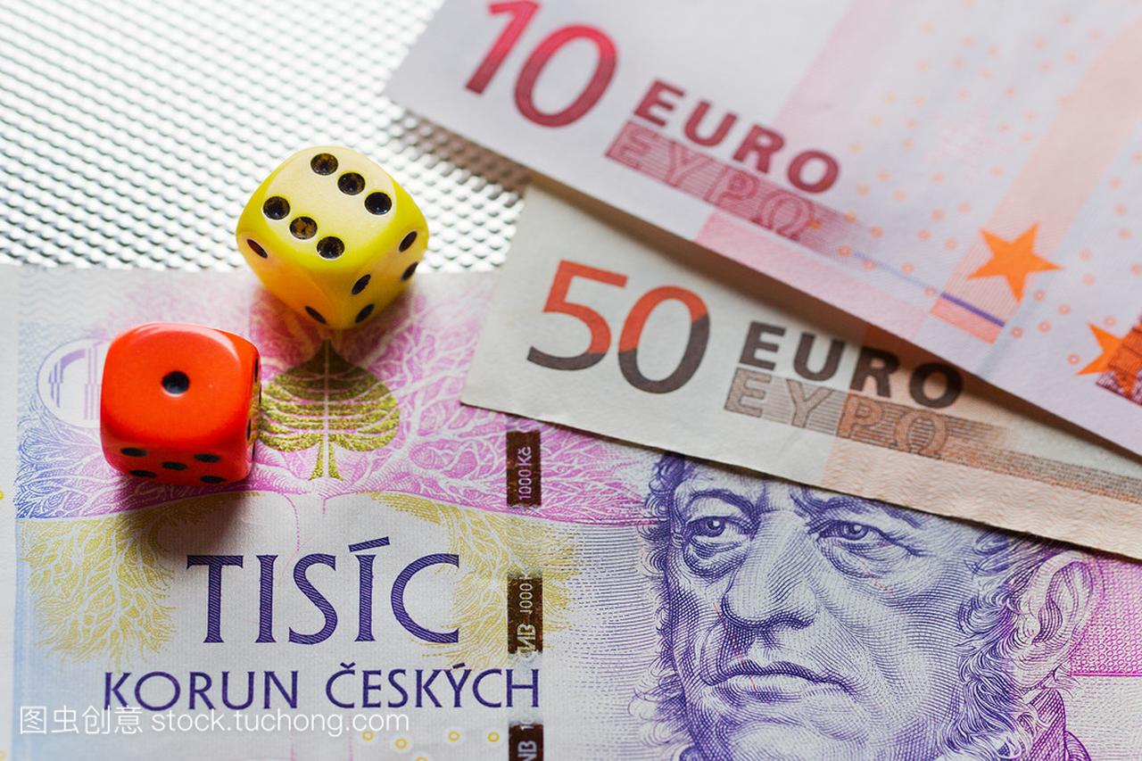 捷克的钱和欧元钞票 - - 欧洲联盟和捷克共和国