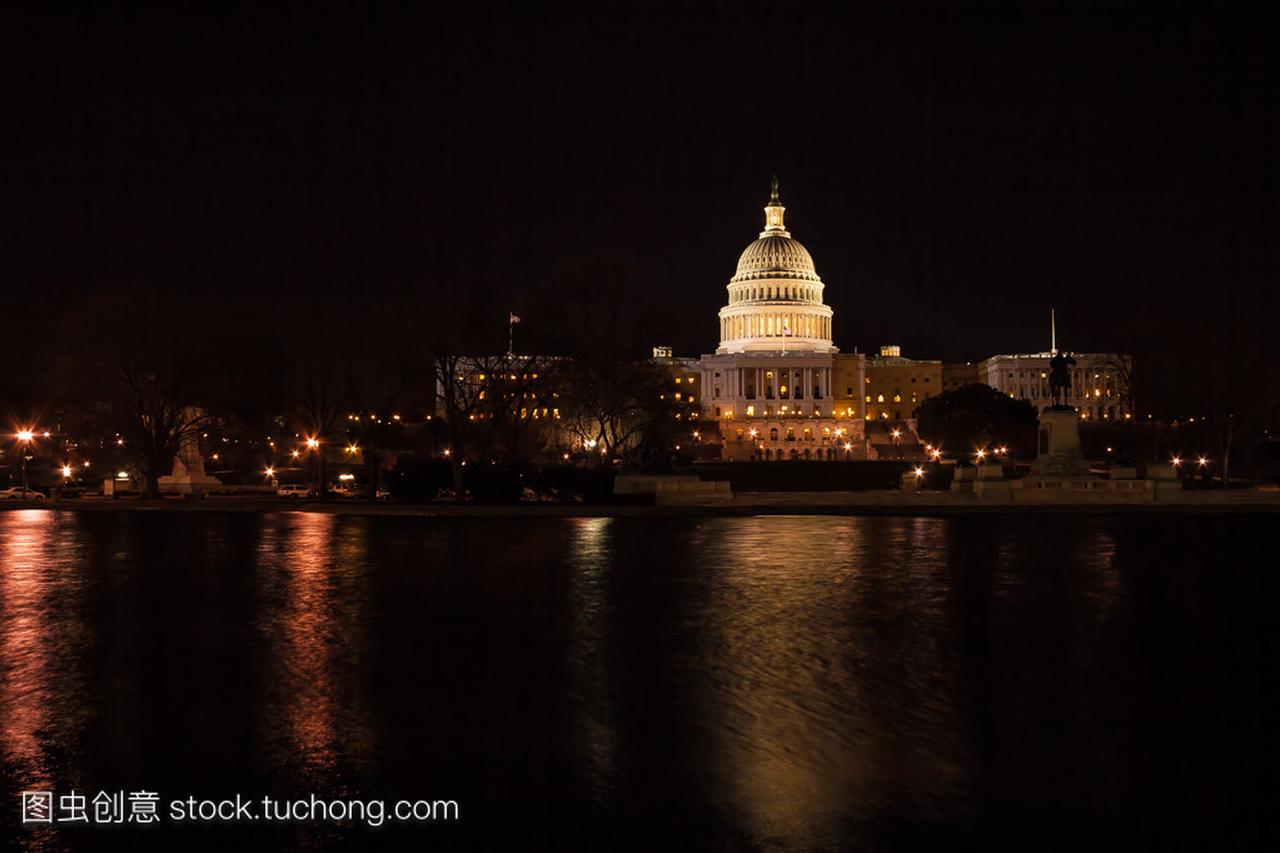 国会大厦在晚上,华盛顿特区,美国