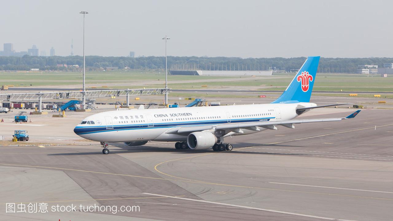 阿姆斯特丹-9 月 6 日: 中国南部飞机在史基浦机