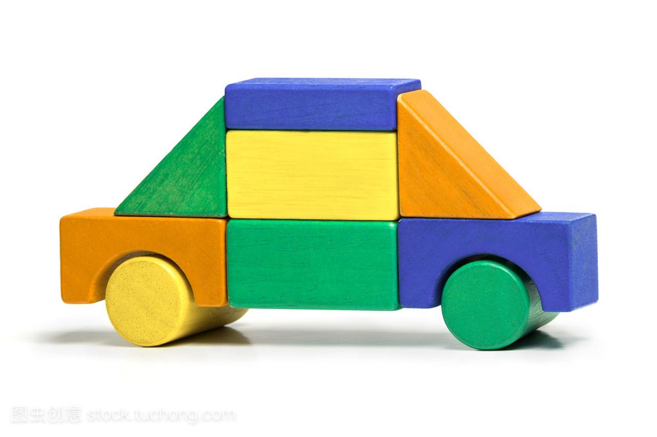 木制积木车，孩子简单的拼图颜色