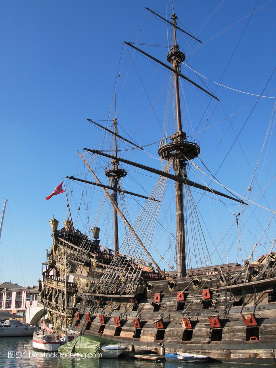 在港的热那亚,意大利老西班牙大帆船
