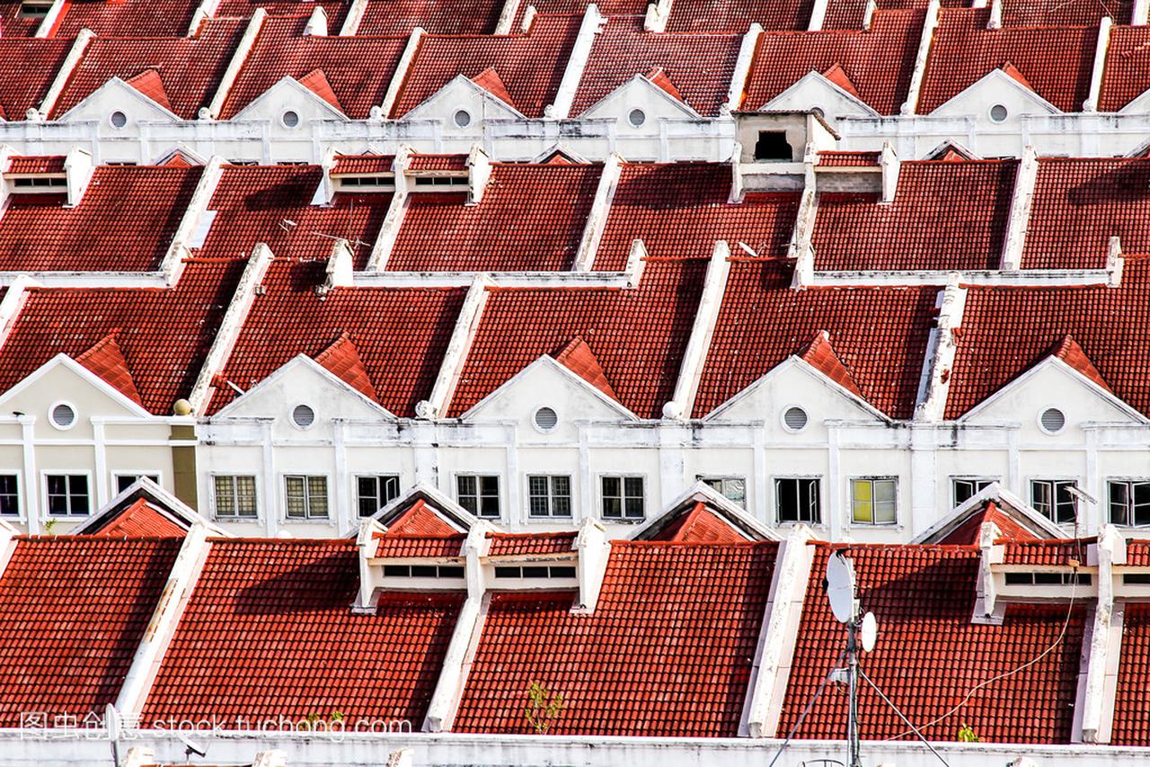红色白色梯田房子-马六甲,马来西亚