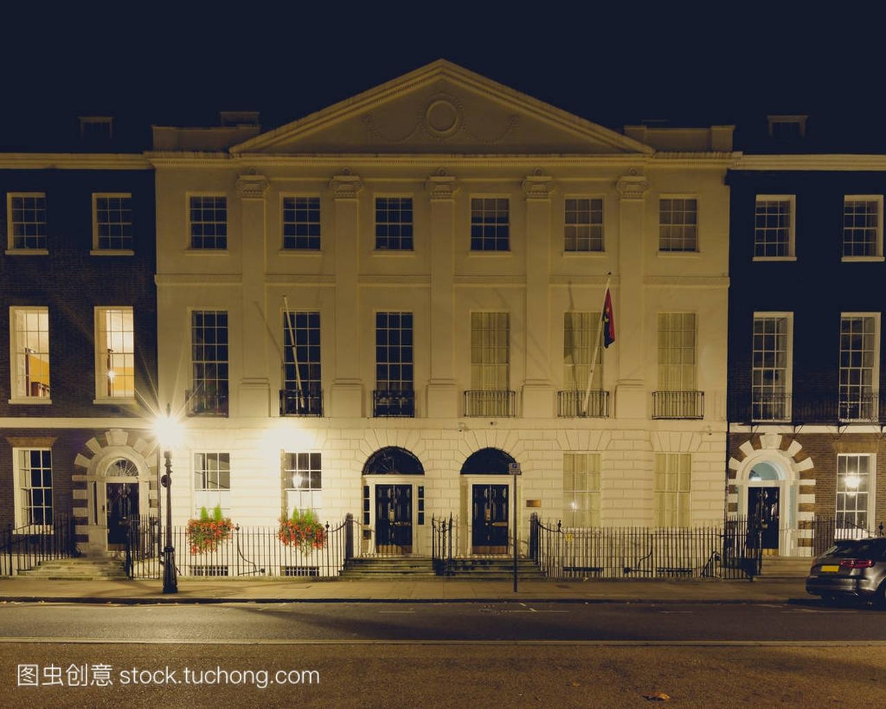 Consulate of Angola by night A