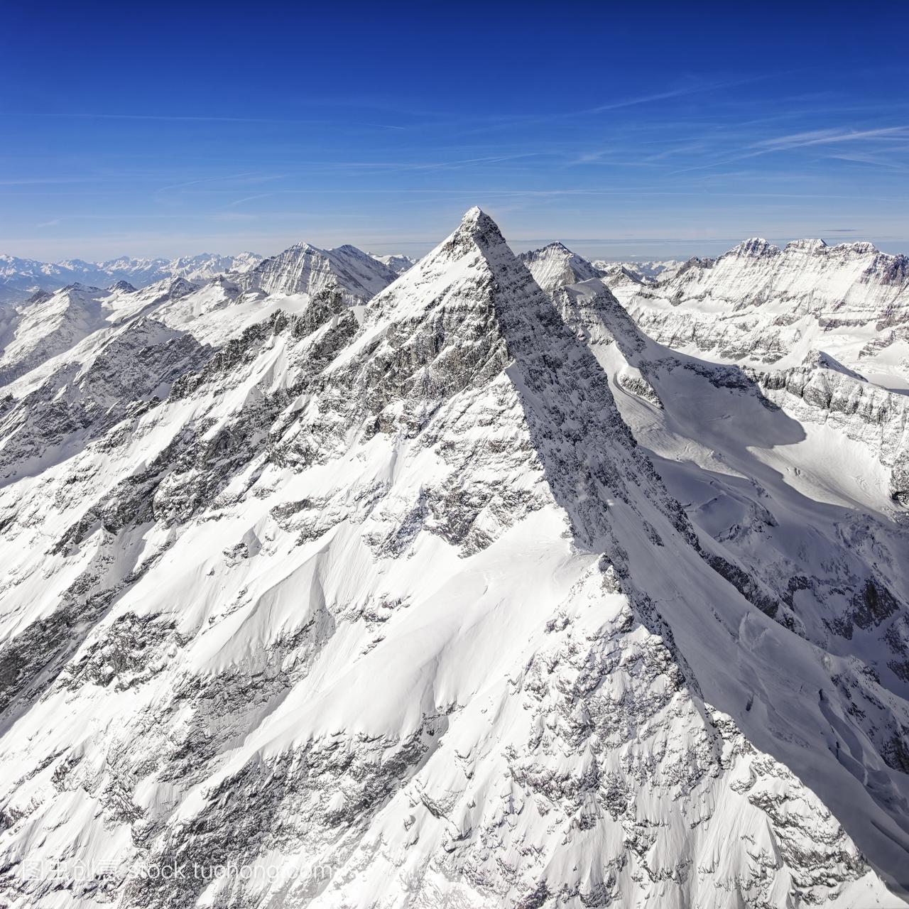 瑞士的阿尔卑斯山少女峰顶峰