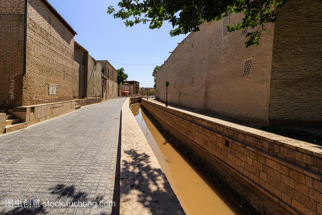 Сanal in the centre of Bukhara, Uzbekistan