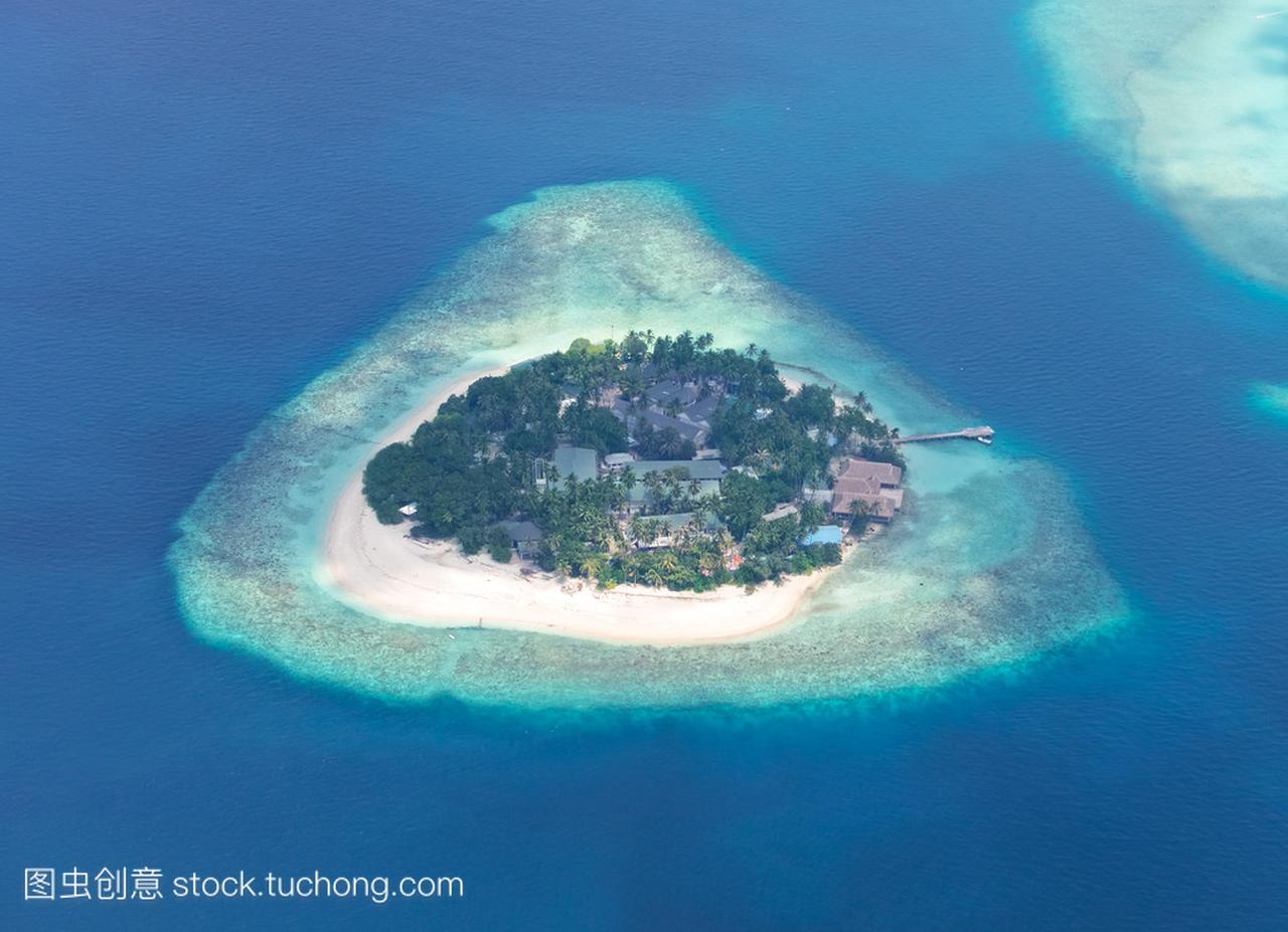 Raa atol 马尔代夫岛上鸟瞰图