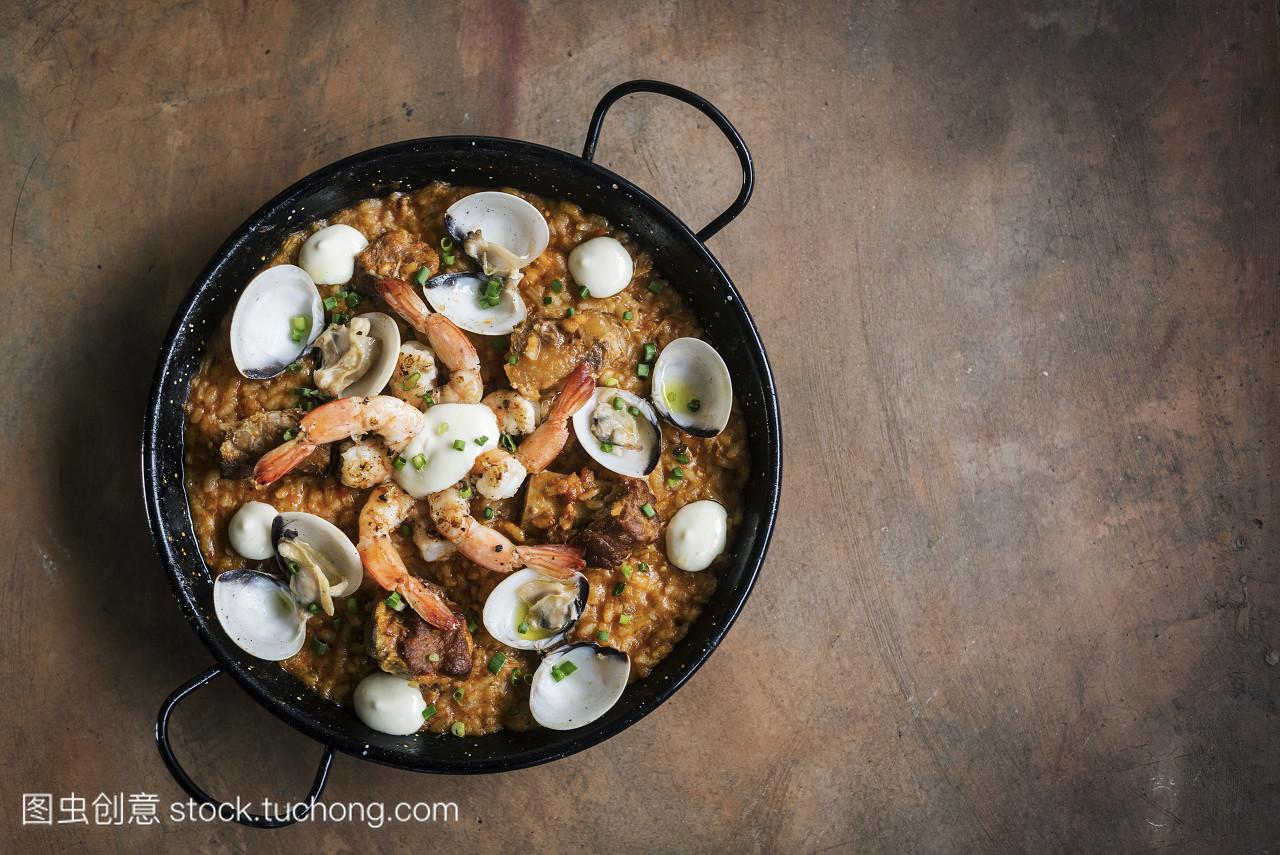 海鲜烩饭肉菜饭传统的西班牙美食