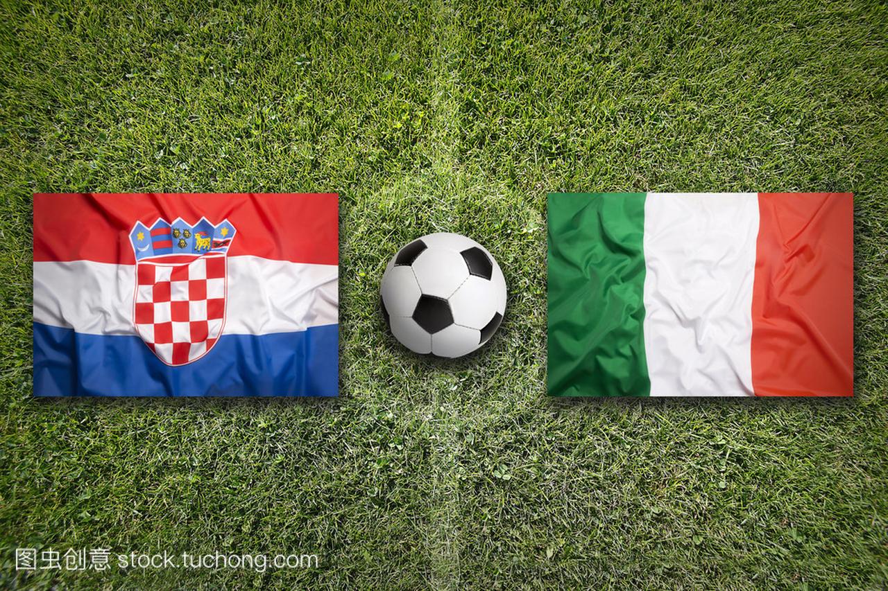 克罗地亚与意大利国旗上足球场