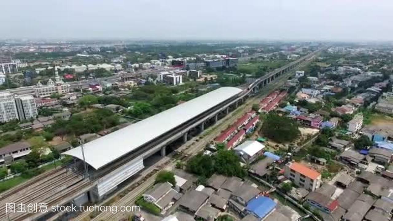 火车从素万那普机场到曼谷市中心,航拍视频,机
