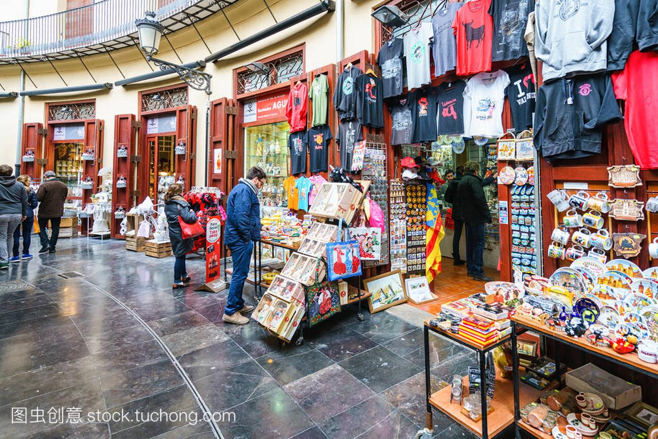 瓦伦西亚,西班牙-3 月 10 日︰ 购物在广场东达
