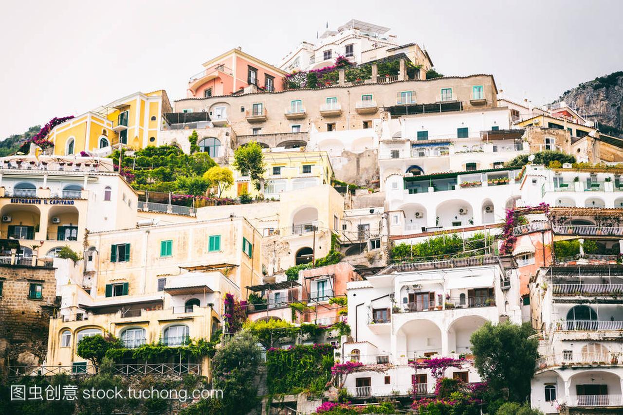 波西塔诺,意大利-6 月 18 日,2015:Positano 海岸