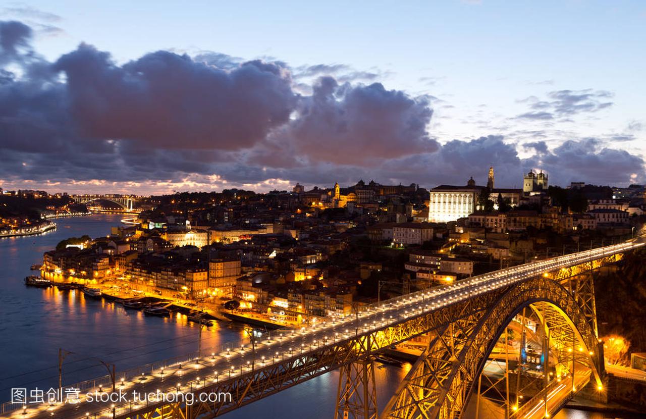 葡萄牙波尔图,市中心的夜景