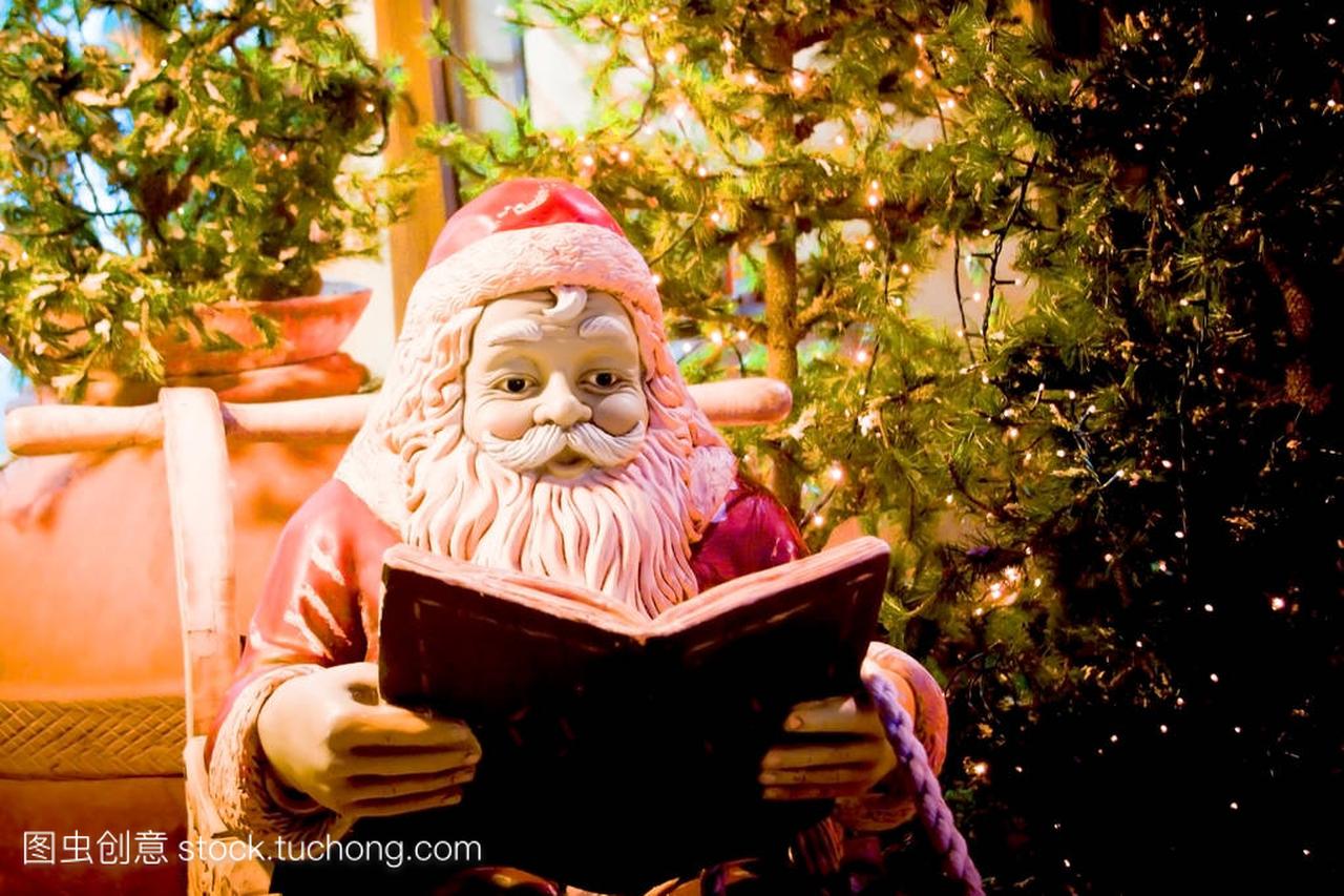 圣诞老人圣诞老人读取一个童话故事