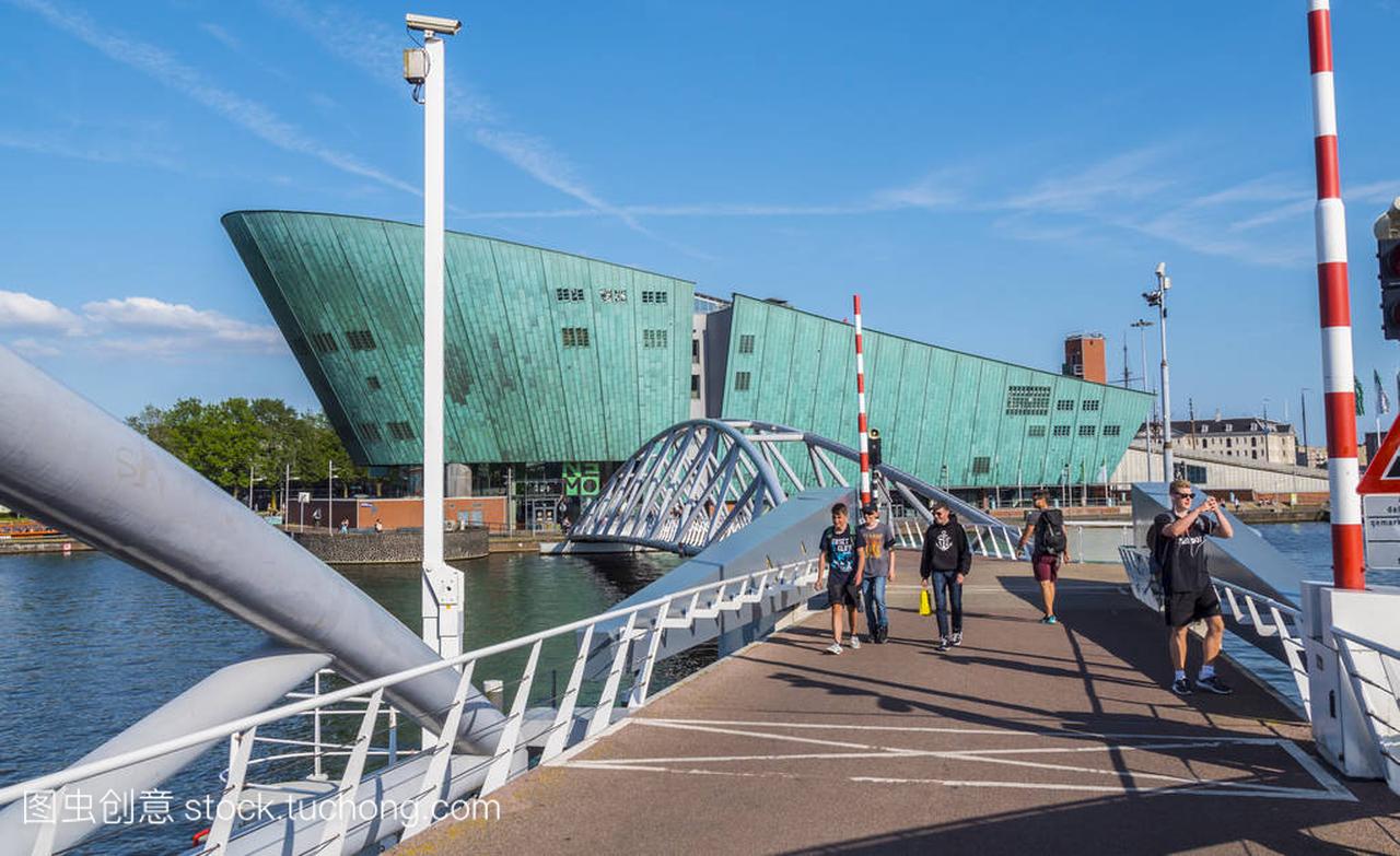 著名的 Nemo 科学馆在阿姆斯特丹-著名景点