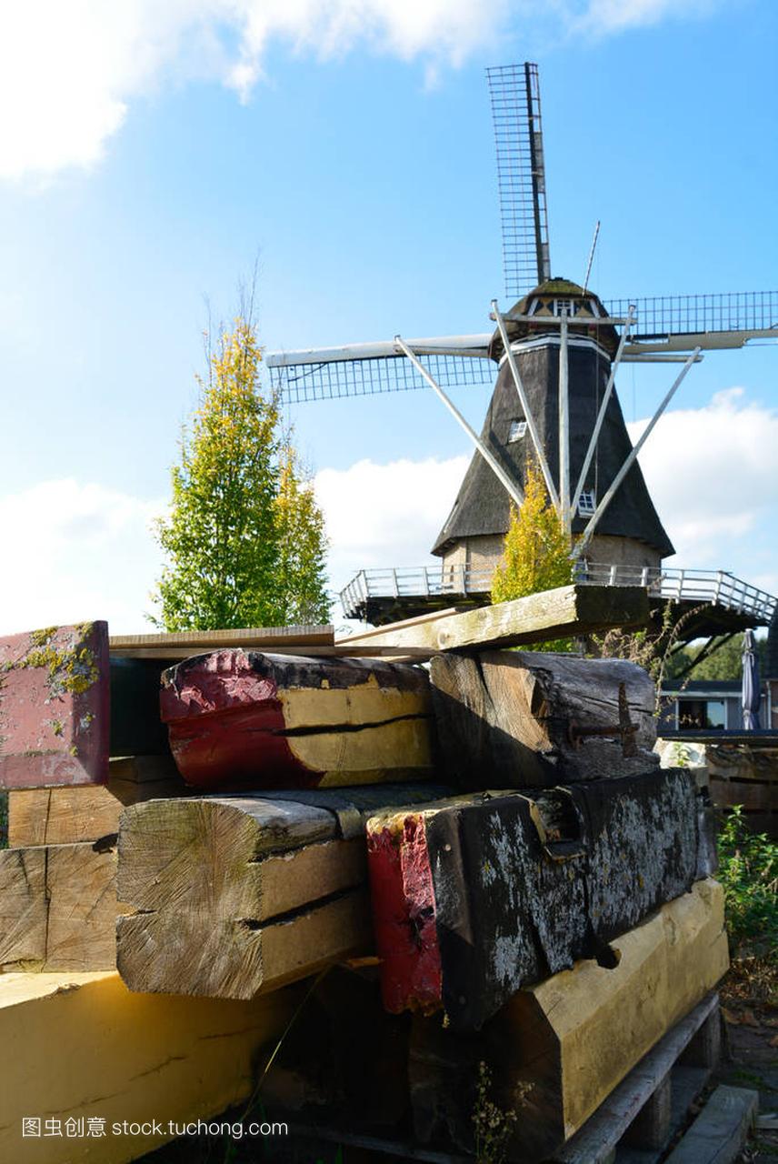 与传统的荷兰粮食风车,恢复临景观
