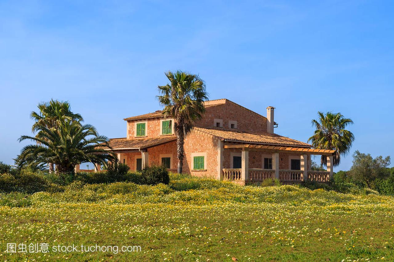西班牙马略卡岛岛乡村景观典型住宅