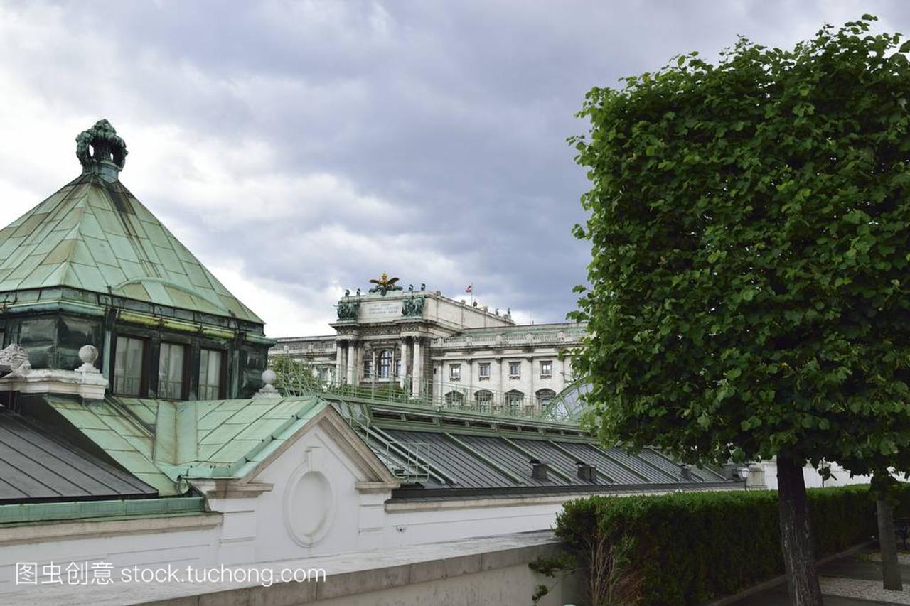 西班牙骑马学校的屋顶在维也纳奥地利。记录于