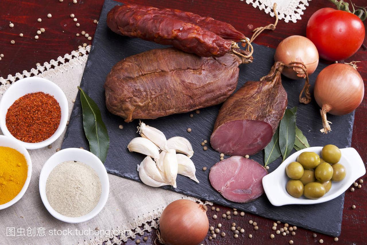 香肠混合在葡萄牙传统环境中