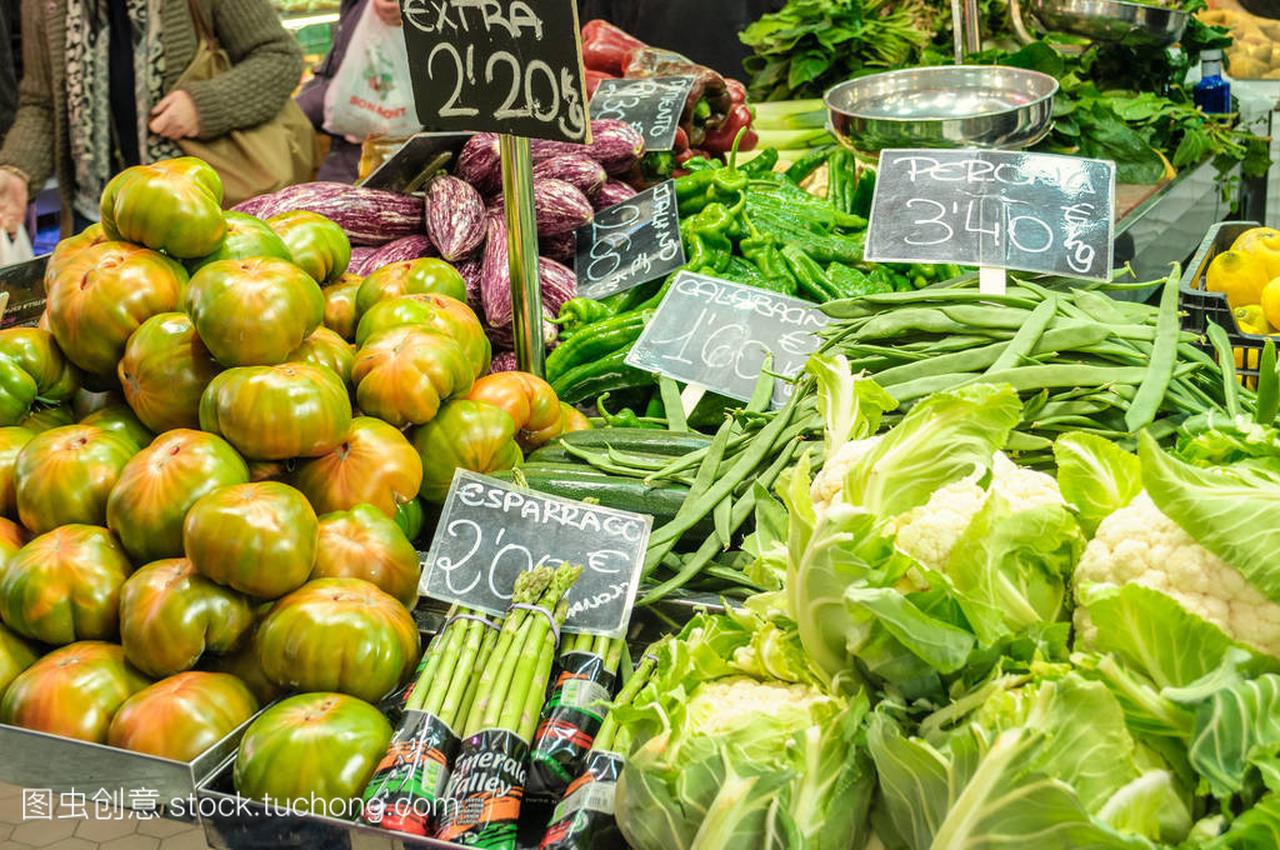 西班牙瓦伦西亚中央市场的蔬菜