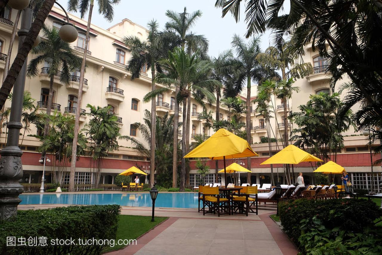 大酒店前身为大酒店, 坐落在加尔各答的中心尼