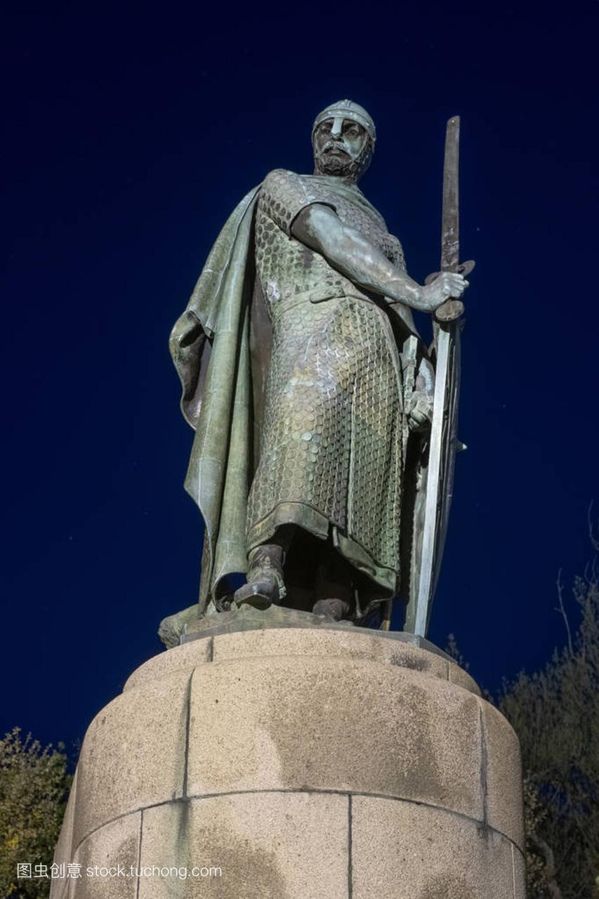 国王佩德罗·科米萨里奥·阿丰索戴安娜的雕像