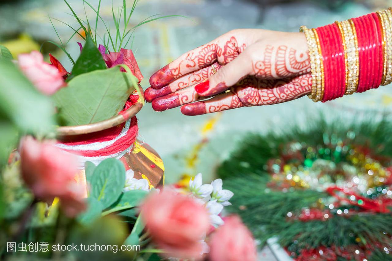 印度教尼泊尔新娘的手